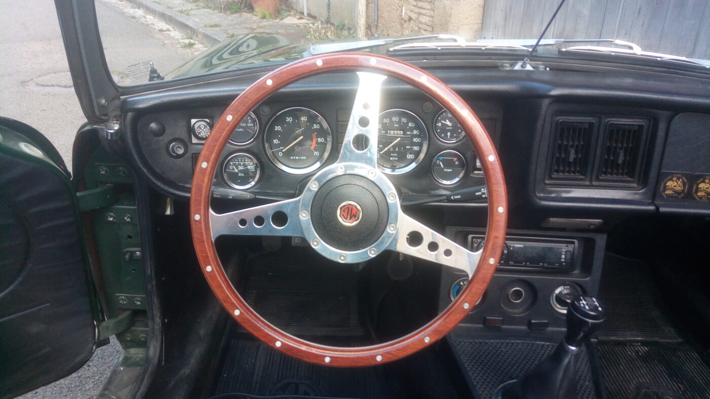 Photo de l'intérieur de la MGB roadster