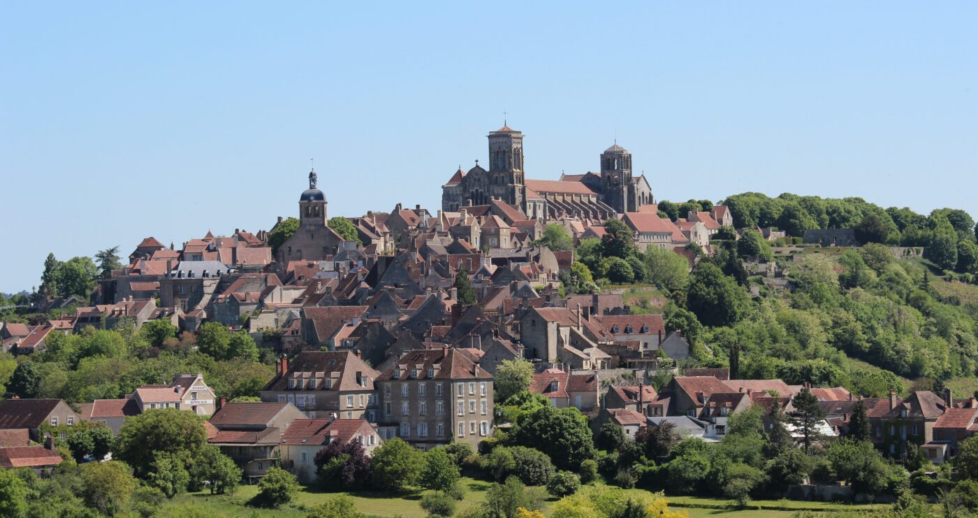 Village_de_Vezelay_Office-de-tourisme-de-Vezelay-CC-BY-SA-4.0