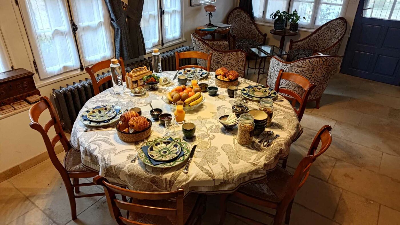 petit déjeuner table
